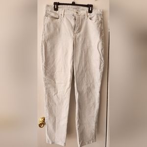 White Old Navy High Rise jeans